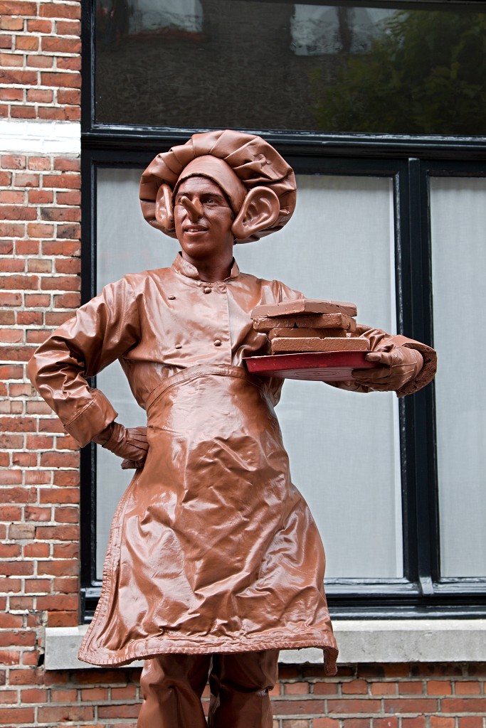 living statue lommel levend standbeeld evenement event festival festiviteit kunst art straatkunst streetart artiest beeld beeldhouwwerk sculpture sculptuur